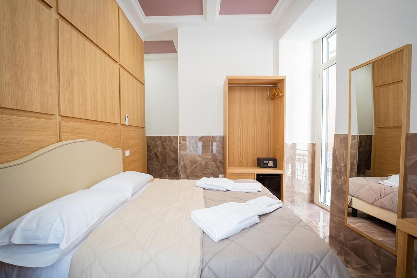Pc Boutique H, Sea View By Clapa Group Hotell Napoli Eksteriør bilde